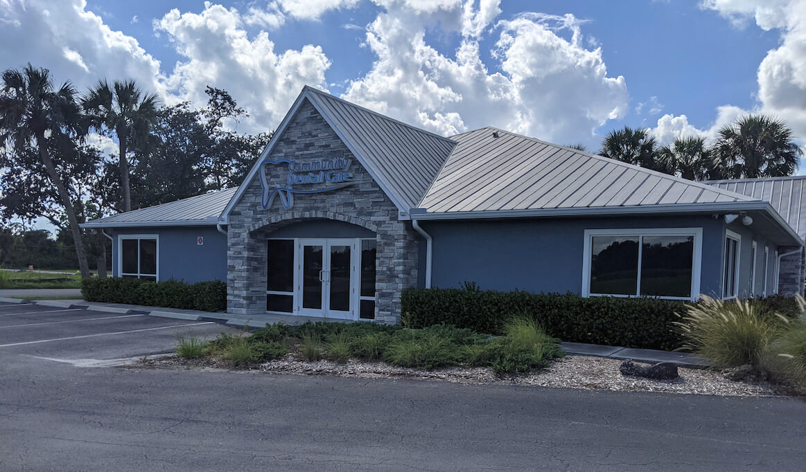 The Blue Sea Dental office located in North Fort Myers, FL